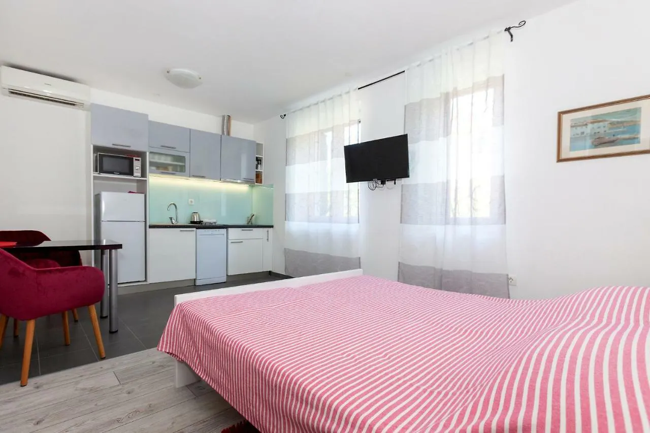 Studio Apartment Toma Split 0*,  Croatia