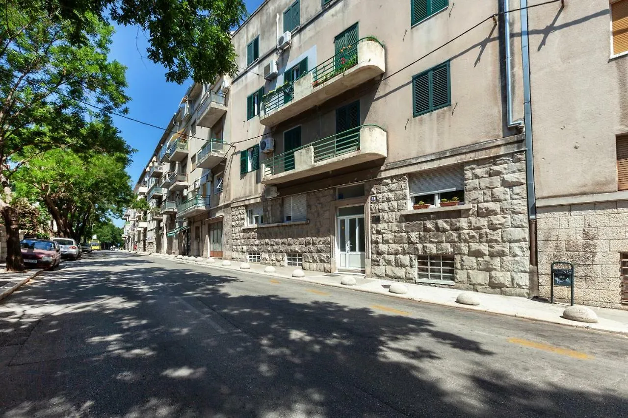 Studio Apartment Toma Split